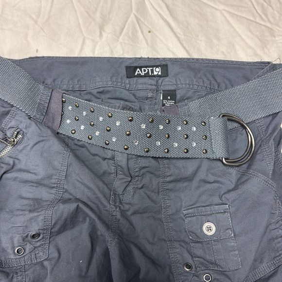 Women’s gray cargo pants - Picture 2 of 2